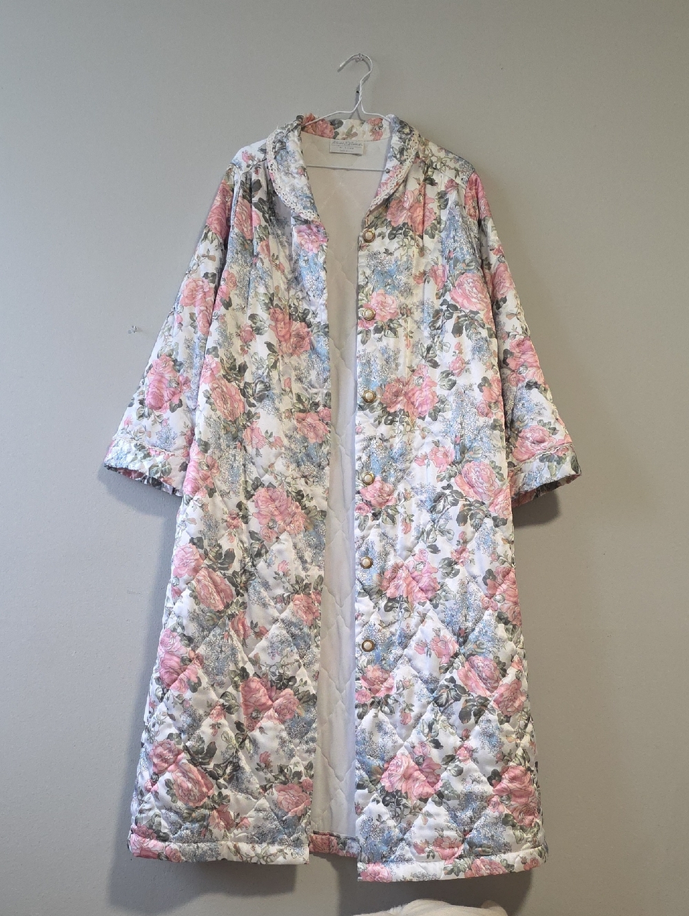 Miss Elaine Quilted Floral Long Robe in Pink & White